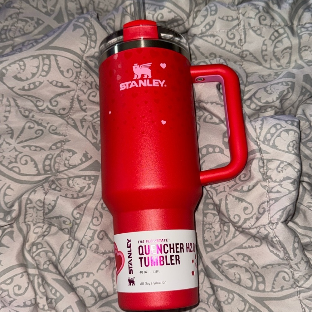 ❤️❤️Valentine’s Day Stanley tumbler cup 40 ounce 2025 ❤️❤️❤️